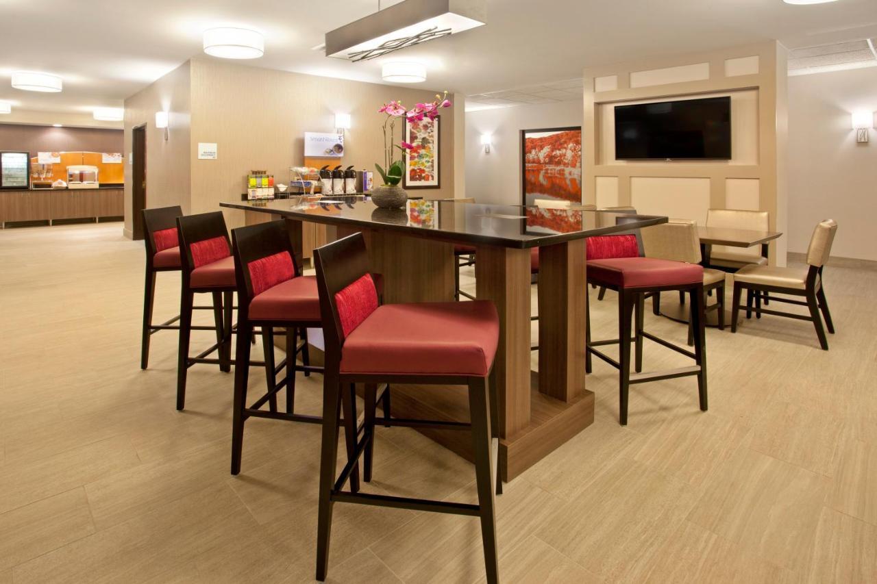 Holiday Inn Express Hotel & Suites Minneapolis - Minnetonka By Ihg Exterior photo